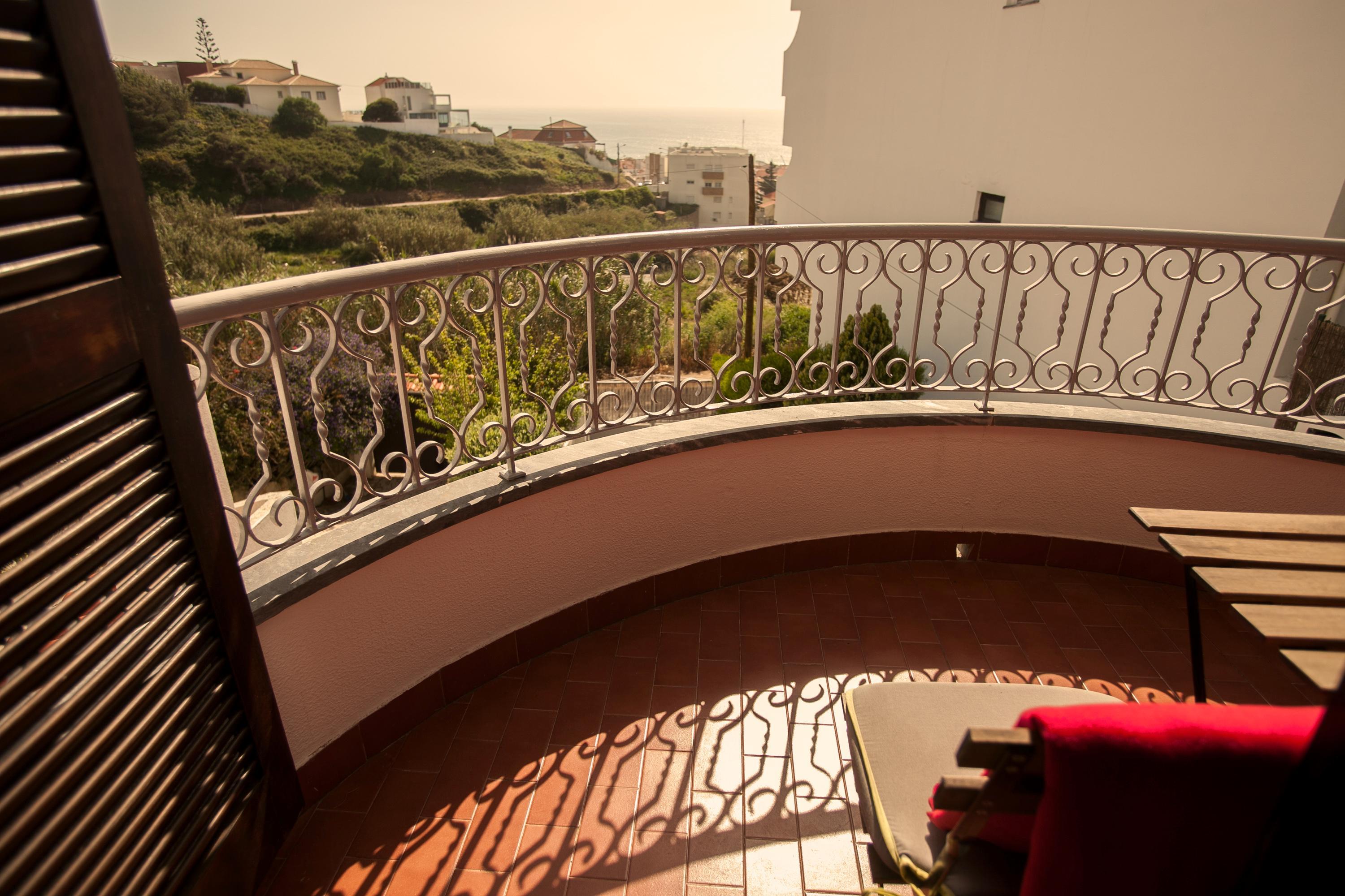 Ericeira Chill Hill Hostel & Private Rooms - Peach Garden Екстериор снимка