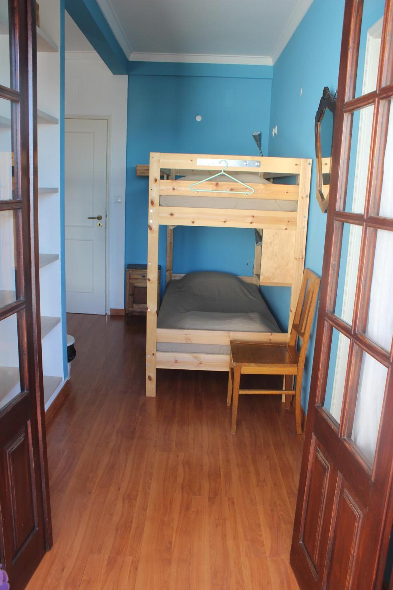 Ericeira Chill Hill Hostel & Private Rooms - Peach Garden Стая снимка