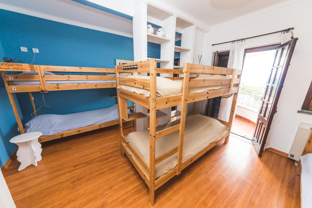Ericeira Chill Hill Hostel & Private Rooms - Peach Garden Екстериор снимка