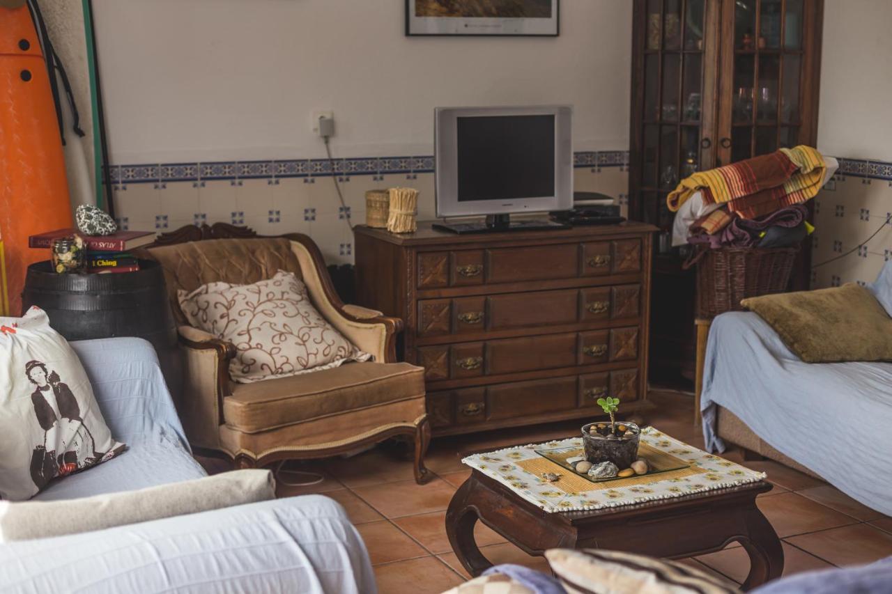 Ericeira Chill Hill Hostel & Private Rooms - Peach Garden Екстериор снимка